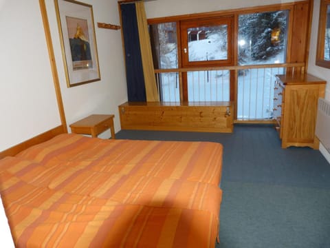 Duplex skis aux pieds, 3 pièces, 8 pers, balcon, Arc 1800 - FR-1-411-59 Apartment in Landry