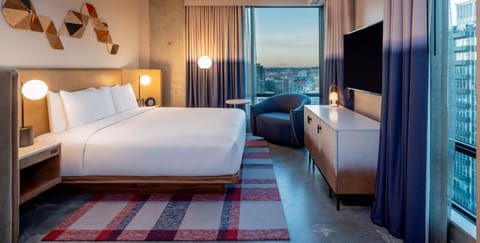 Bedroom, City view