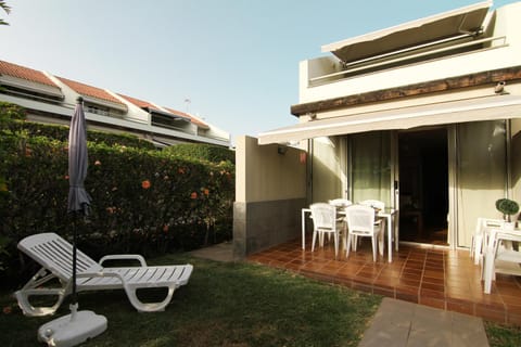 Preciosa Casa a 100m de la Playa House in Pasito Blanco