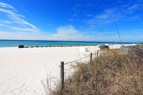 Majestic Beach Towers 2-1708 Apartment in Long Beach