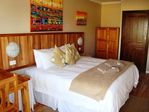 Flintstones Guest House Cape Town Bed and Breakfast in Cape Town