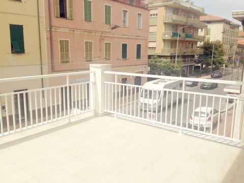 Property building, Balcony/Terrace