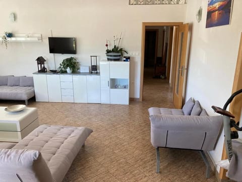 4 Bedroom Apartment in Tisno (8+4) Condominio in Tisno