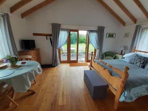 Three Oaks Nursery Bed and Breakfast in Chichester District