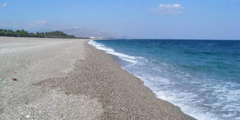 Seaview Apartment by the Beach in Sicily Condo in Mascali