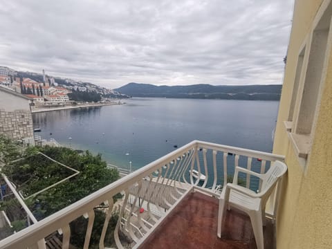 Apartmani Leženić M Übernachtung mit Frühstück in Neum