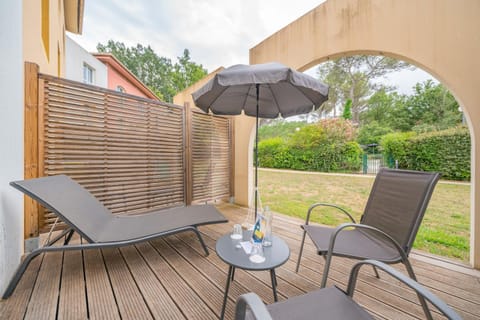 Balcony/Terrace, Garden view