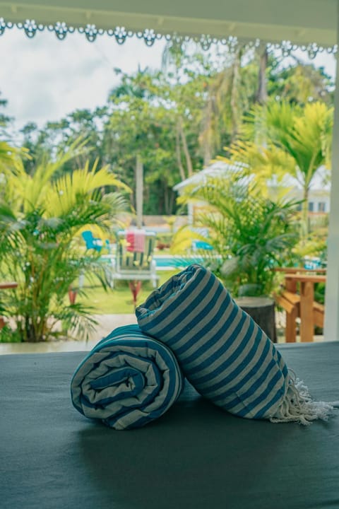 Decorative detail, Pool view, Swimming pool, towels