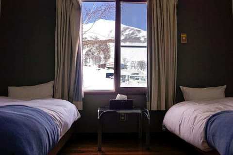 Bed, Bedroom, Mountain view