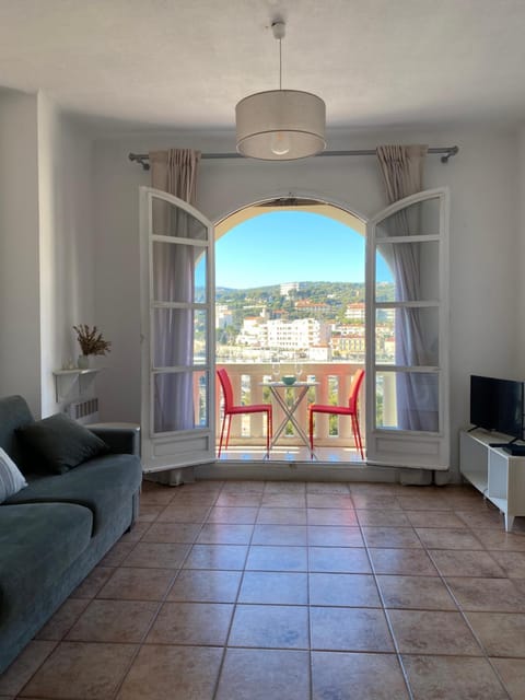 Balcony/Terrace, City view