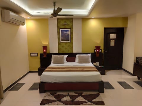 Hotel Pushpak Hotel in Bhubaneswar