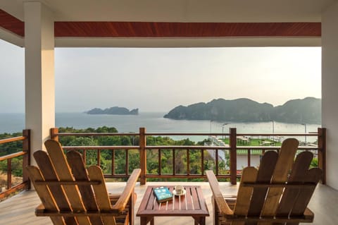 Day, Natural landscape, View (from property/room), Balcony/Terrace, Seating area, Mountain view, Sea view