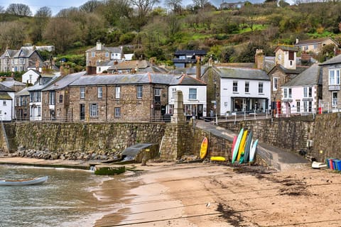 Finest Retreats - Cosy Mousehole Cottage With Sea Views Casa in Mousehole