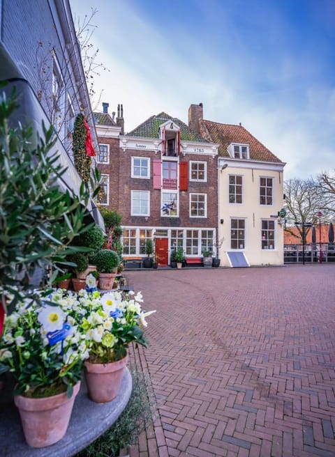 Property building, Nearby landmark, Facade/entrance