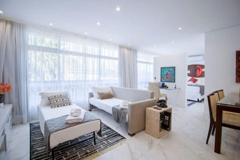 Loft Design, Amplo, Modern com Ar Condicionado em Alto de Pinheiros Apartment in Sao Paulo City