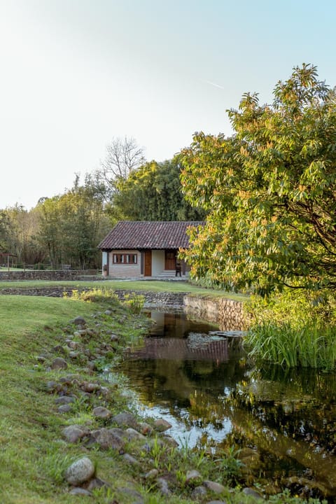 Property building, Spring, Day, Natural landscape, Lake view, River view