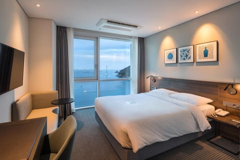 Grab The Ocean Songdo Hotel in Busan