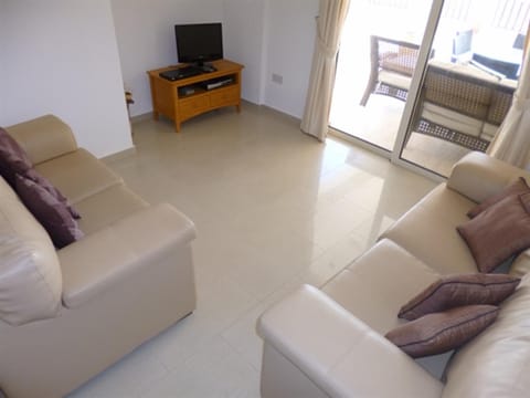 First floor 2 bedroom apartment, large balcony, amazing sea views, communal pool Condo in Peyia