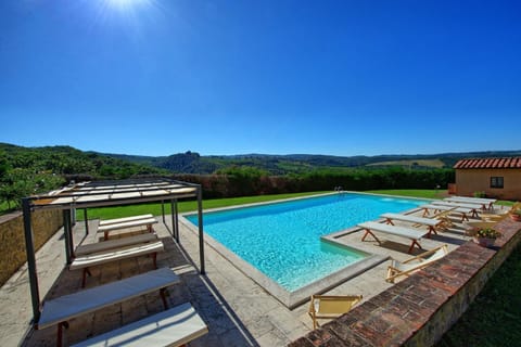 Pool view, Swimming pool, sunbed