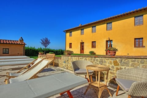 Property building, sunbed