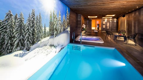 Hot Tub, Sauna, Swimming pool