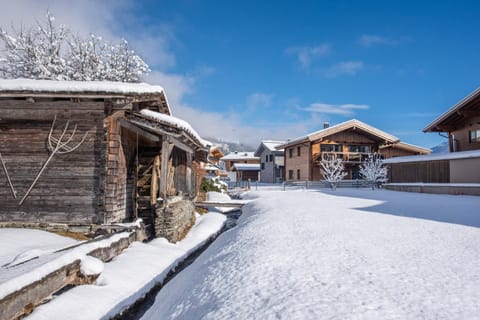 Property building, Winter, On site