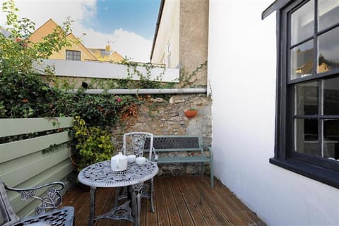 Cleve House Apartment in Lyme Regis