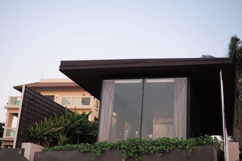 DEEPSPACE cabin on Quiet Beach Cabin in Sala Dan