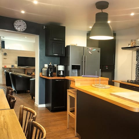 Living room, Communal kitchen