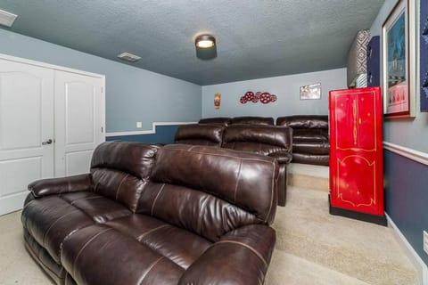 Amazing Champions Gate 8b5b With Game Room, Movie Room, And Private Pool House in Four Corners