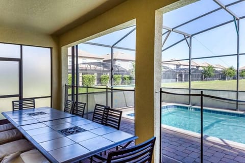 Amazing Champions Gate 8b5b With Game Room, Movie Room, And Private Pool House in Four Corners