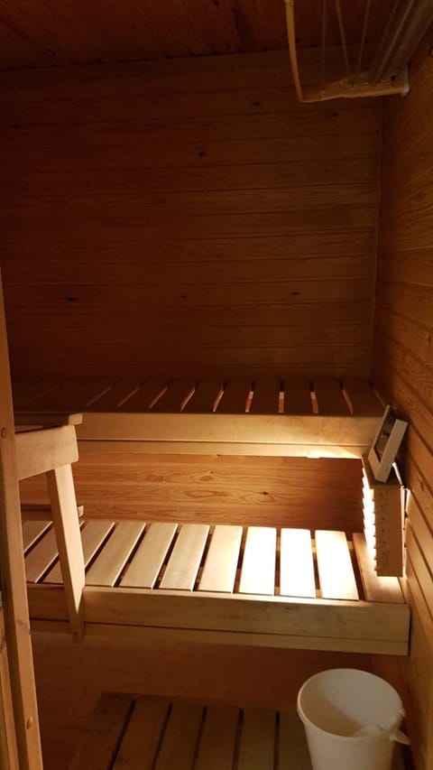 Sauna, Bathroom