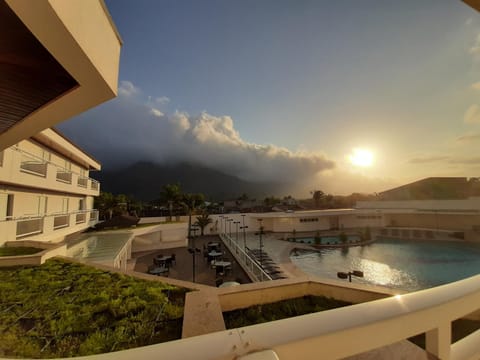 Balcony/Terrace, Mountain view, Pool view, Swimming pool, Sunset