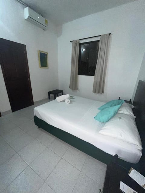 Bed, Photo of the whole room, air conditioner