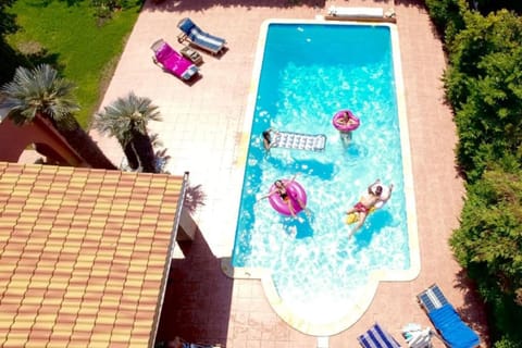 Bird's eye view, Swimming pool