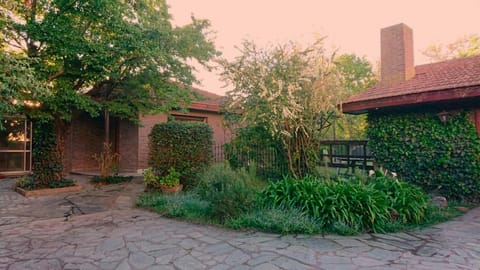 Property building, Facade/entrance, Garden