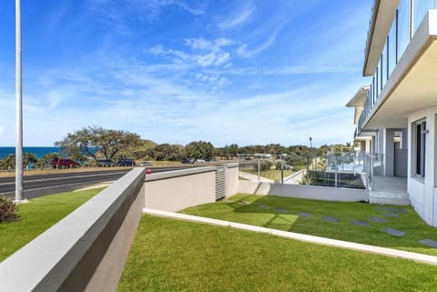 Beachfront Cabarita Apartment by Kingscliff Accommodation Apartment in Tweed Heads