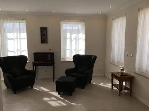 Großzügiges Appartement -ruhig und doch zentral Apartment in Bergisch Gladbach