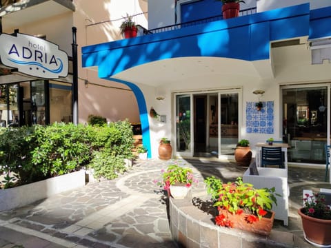 Hotel Adria B&B - Colazione fino alle 12 Hotel in Misano Adriatico