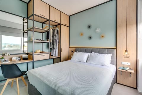 Bed, Photo of the whole room, Bedroom