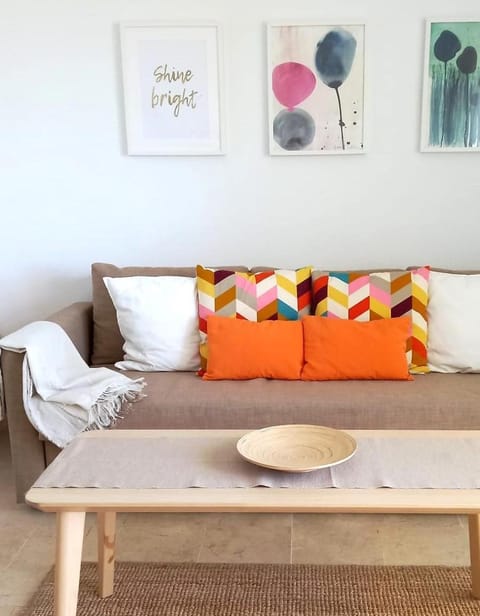 Amplio, luminoso y moderno Apartamento con amplia terraza y hermosas vistas en exclusiva urbanizacion Apartment in Benalmadena