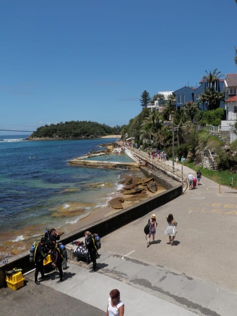 Marine Parade Bed and Breakfast in Manly