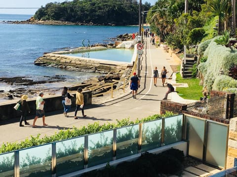 Marine Parade Bed and Breakfast in Manly