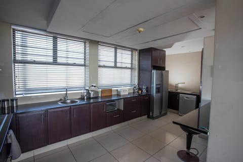 Stay at The Point - Prestigious Prominent Penthouse Condominio in Durban
