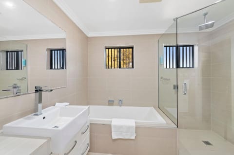 Unit 1 Tomaree Road 16 Downstairs Copropriété in Shoal Bay
