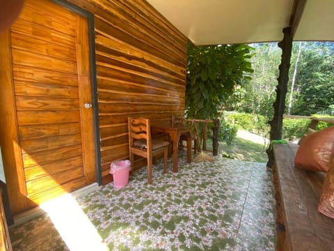 Baan Panseng Bungalow Resort in Trat Changwat