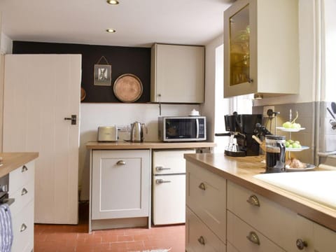 Cenwulf Cottage House in Winchcombe