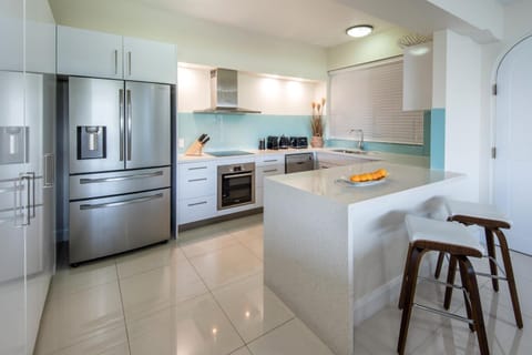 Kitchen or kitchenette, dishwasher, minibar, pet friendly, stove, toaster