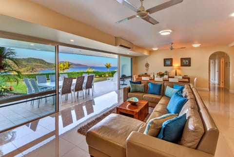 Living room, Seating area, Dining area, Sea view, fireplace