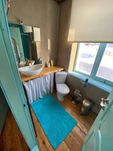 Shower, Toilet, Bathroom